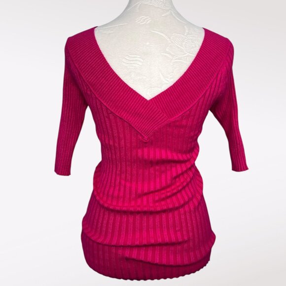 Hot Pink Ribbed V-Neck Sweater Y2K Fit City Streets Size Medium - Picture 5 of 8